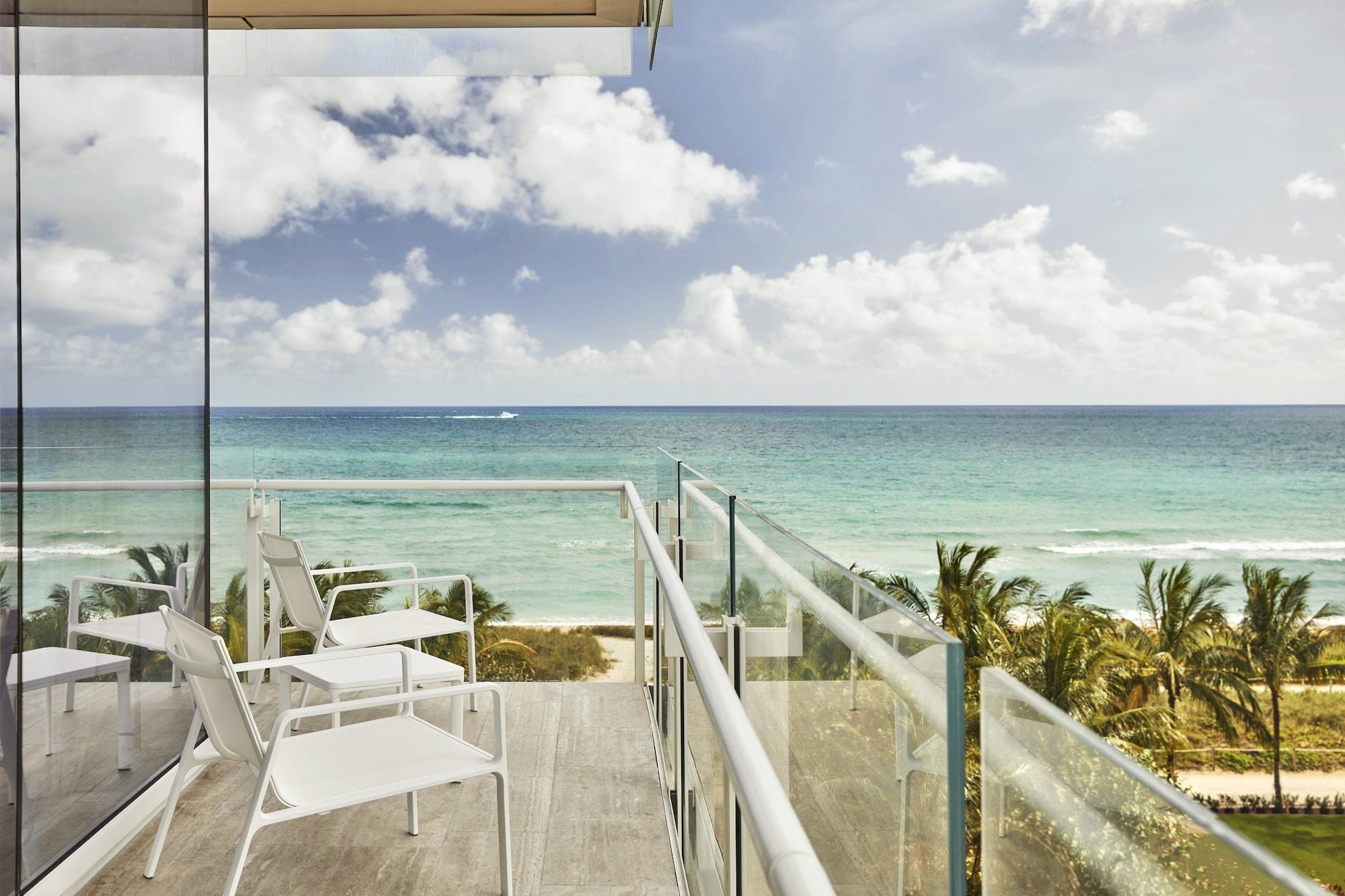 Four Seasons Hotel At The Surf Club Surfside Exterior photo