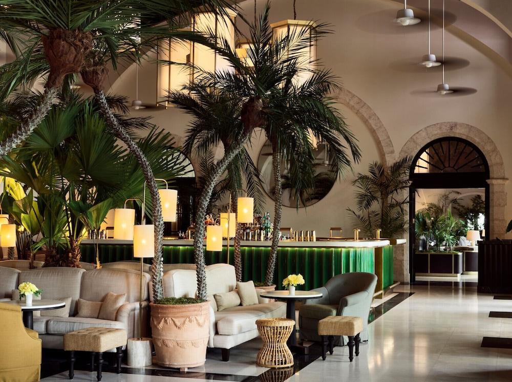 Four Seasons Hotel At The Surf Club Surfside Exterior photo